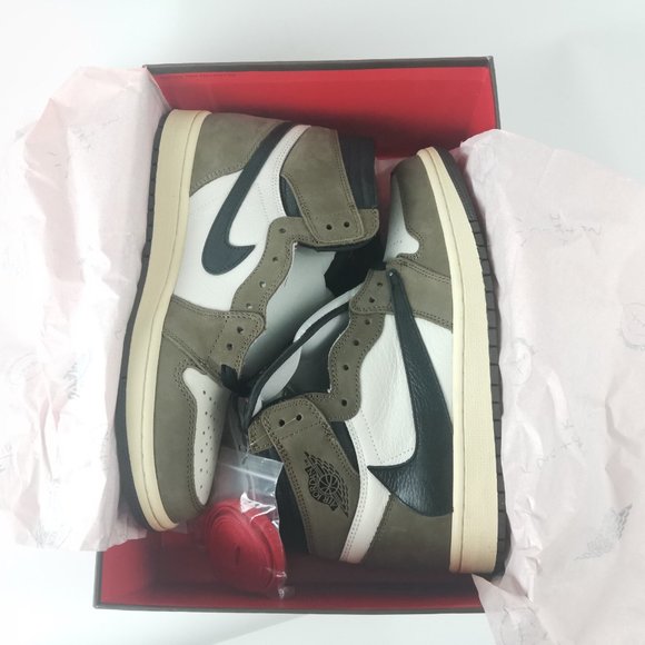 Jordan 1 Retro High Travis Scott main image 4